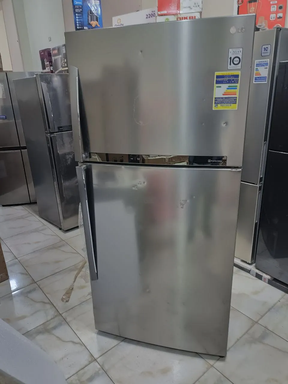 LG 592 – تلاجة ذكية بسعة كبيرة