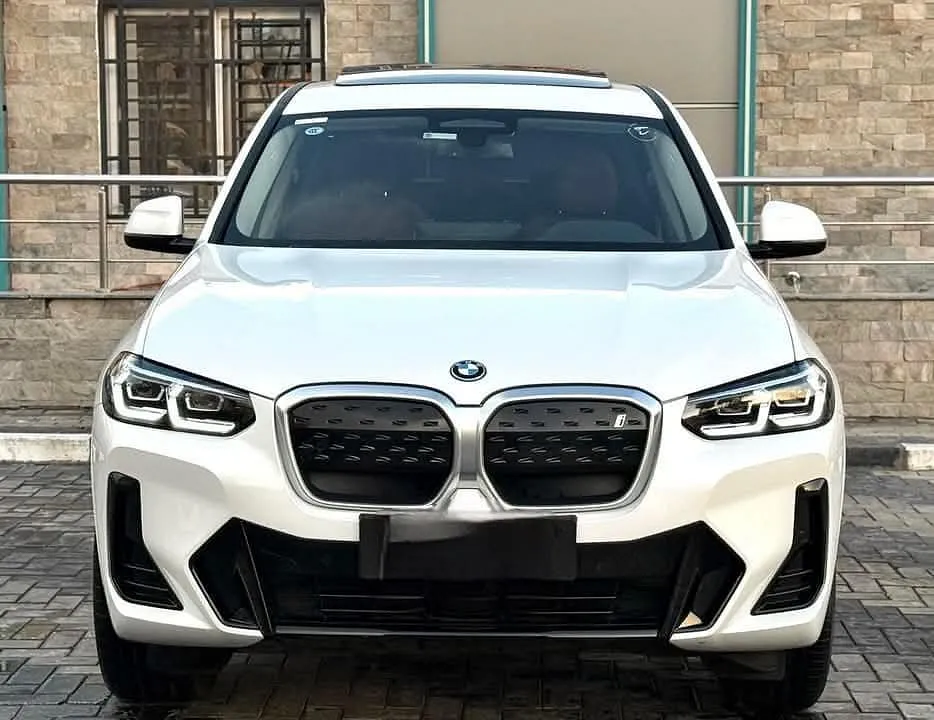⭕️ BMW iX3 2024