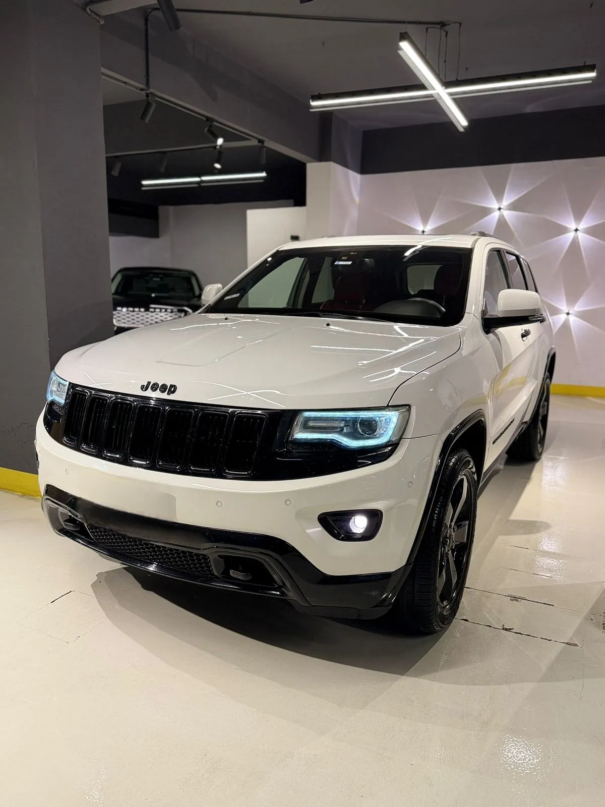 ⭕️ Jeep Grand Cherokee 