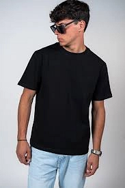 T shert black