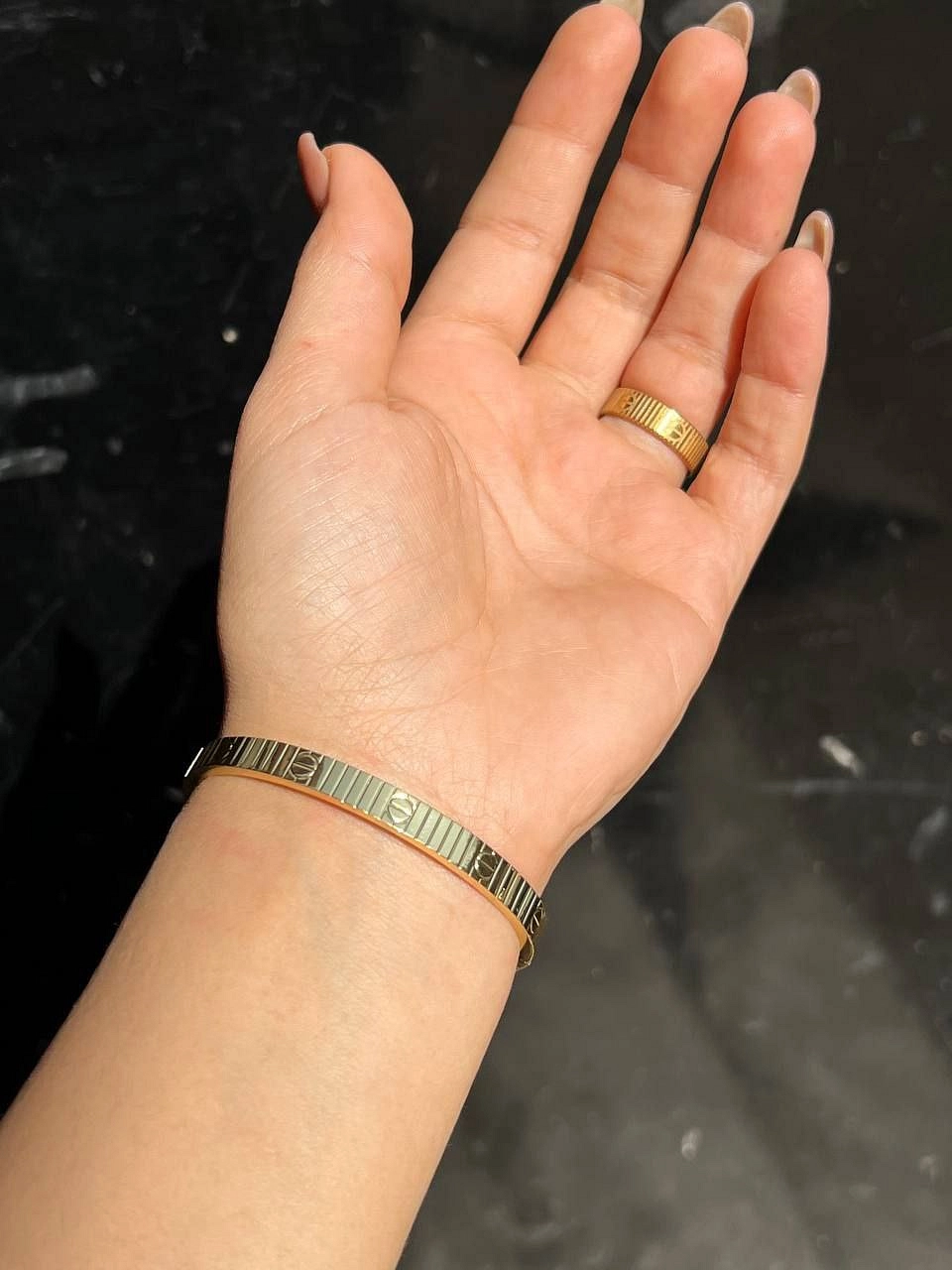 الاسوريره مختومه من جوه والدبله استانلس ستيل