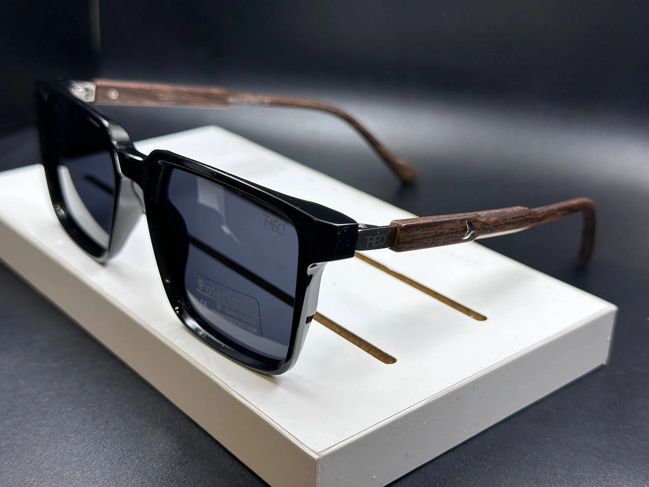 نظارات theo الاورجينال