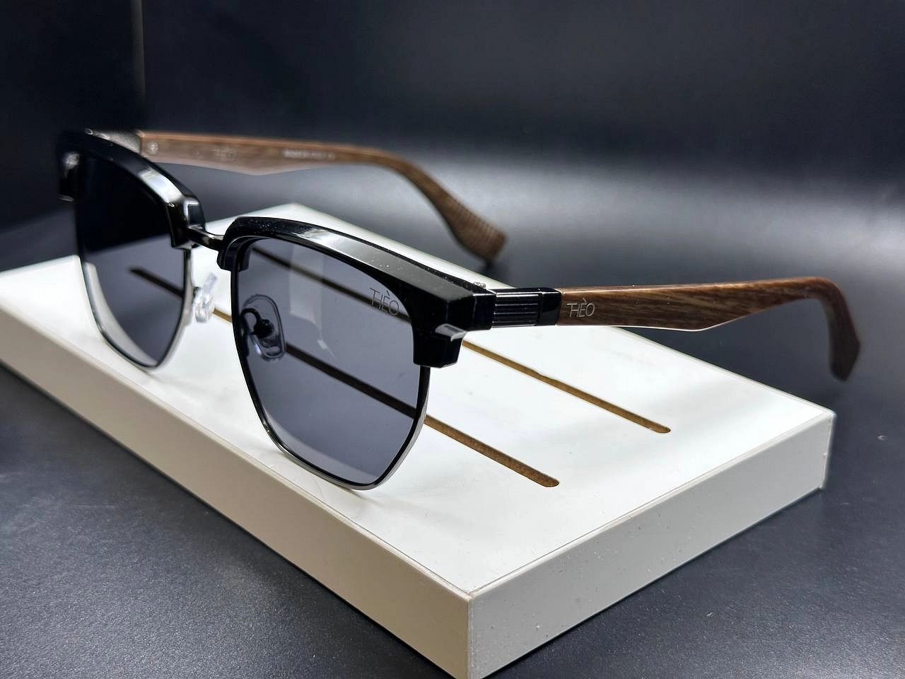 نظارات theo الاورجينال