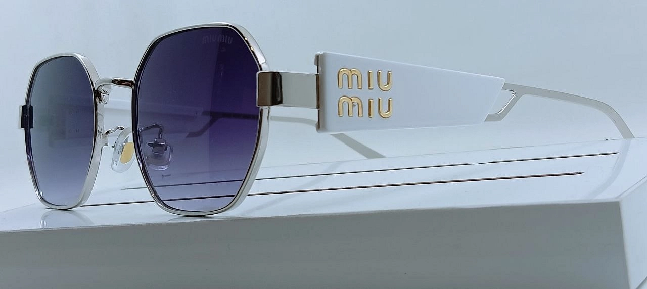 ميوميو ميرور اورجينال  عدسات  uv400 بالكفر الاورجينال