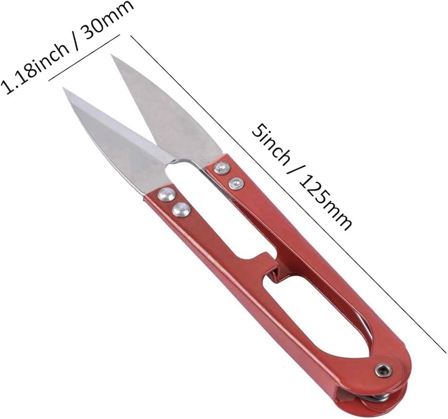 مقص تشذيب خيوط