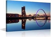 لوحة كانفس مدينة ليلية