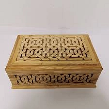 صندوق خشبي محفور يدوي