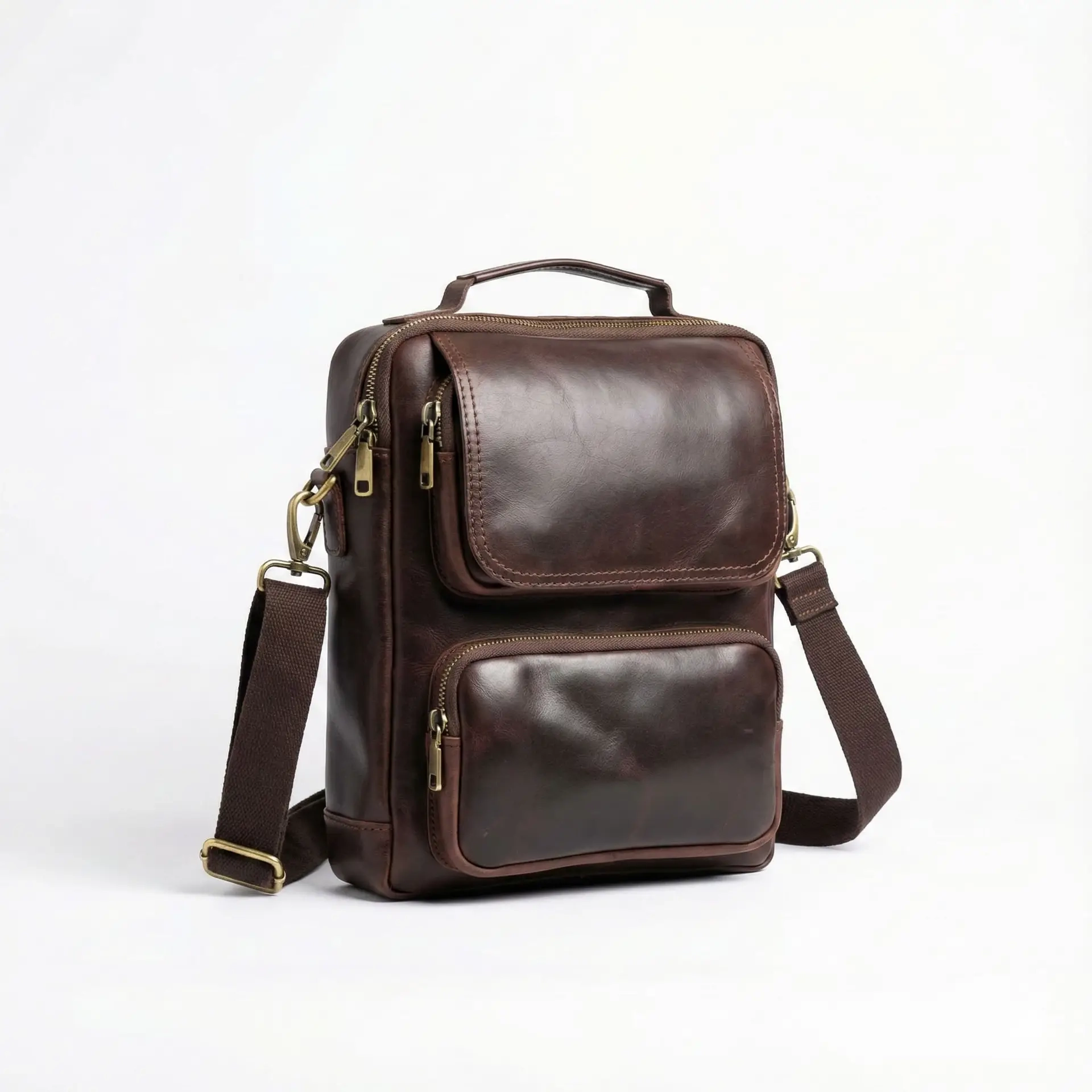 شنطة جلد كروس يدوية