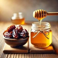 عسل طبيعي مع تمر