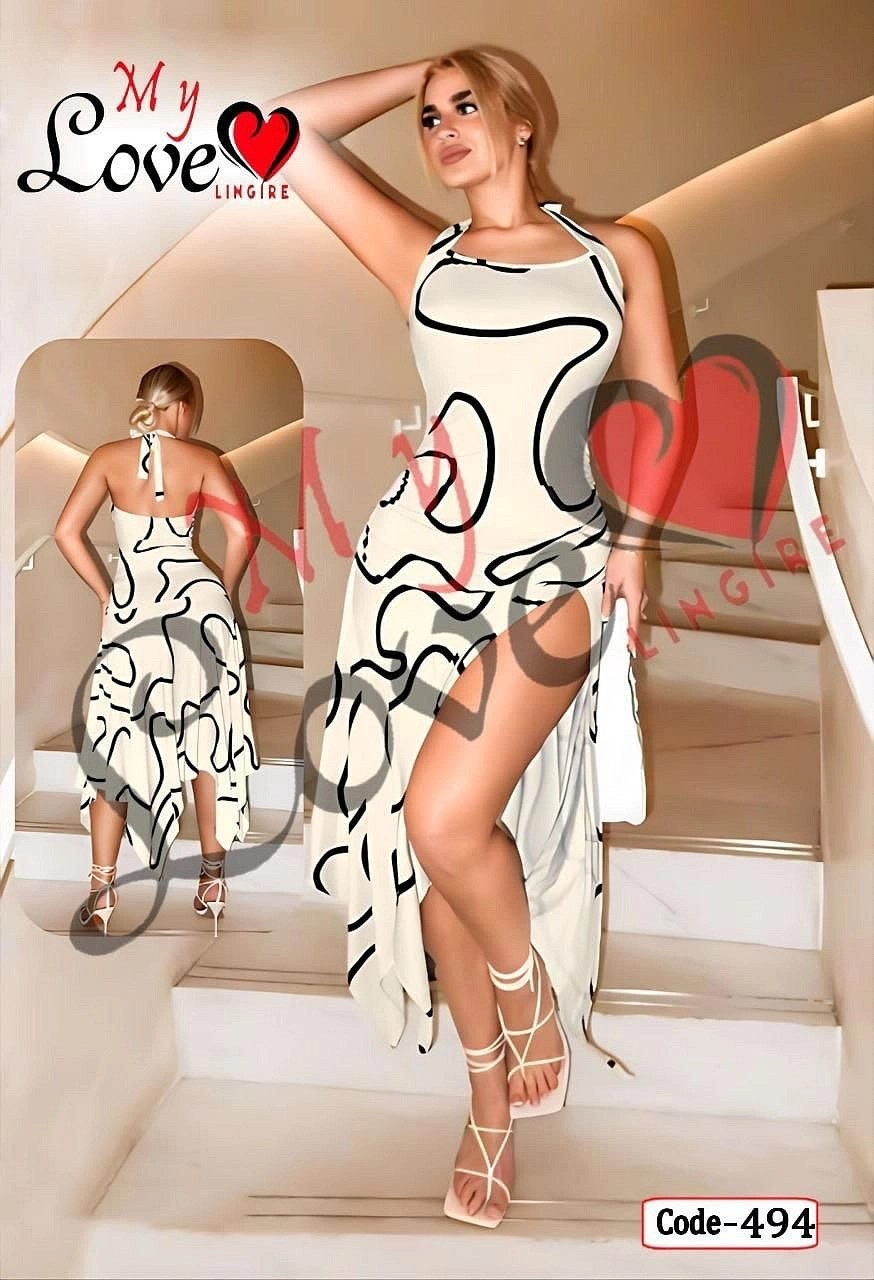 قميص نوم طويل ابيض بحمالة عند رقبة  بفتحة عند الفخذ